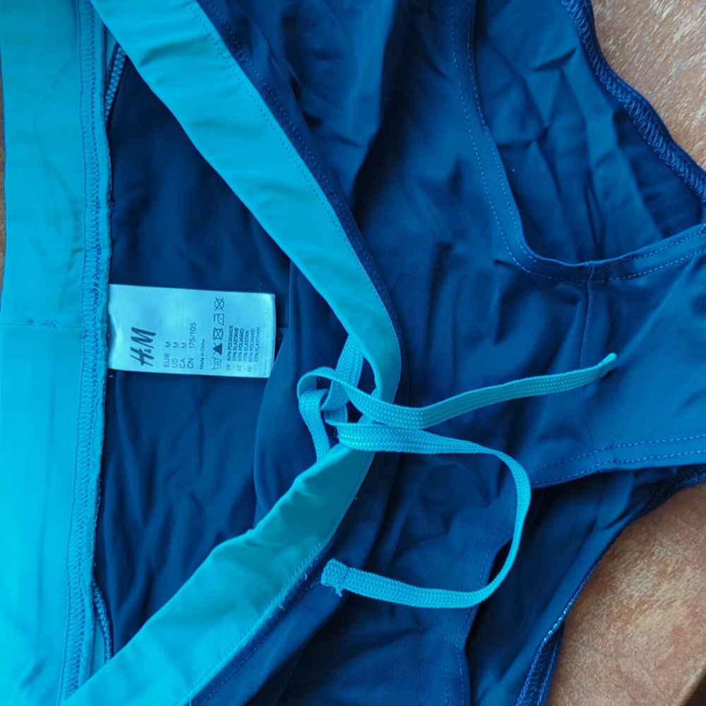 Vintage H&M Mens Swimsuit 🩲 - Picture 2 of 6